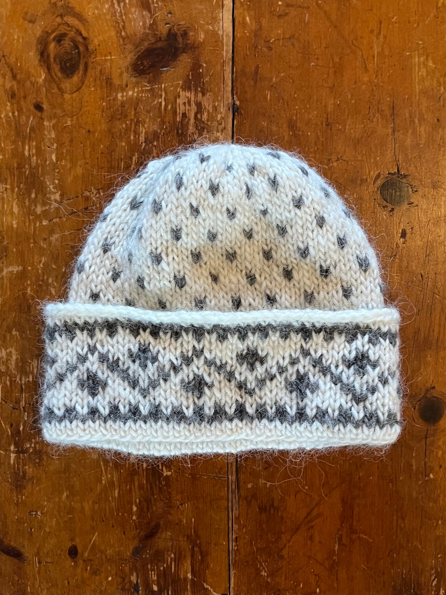 Bonnet nordique avec flocons de neige