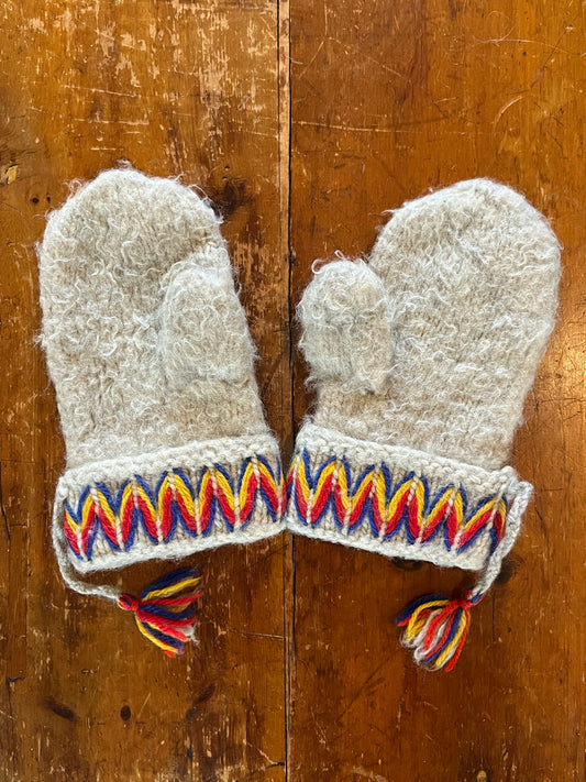 Lovikka Mittens